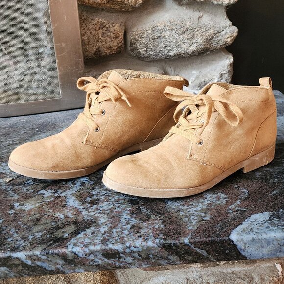 Indigo Rd. Tan Suede Lace Up Round Toe Booties Size 7M - Picture 2 of 15